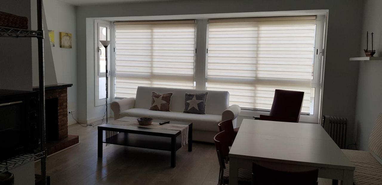 Casa Comoda Y Equipada Para 6 En Centro Pueblo Torroella De Montgri Bagian luar foto